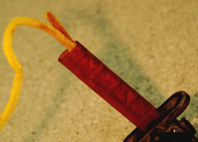 BENZINFILTER_002.jpg (89.22 KiB) 19110 mal betrachtet Mit Pfeifenreiniger und Pressluft gehen die Brocken raus.