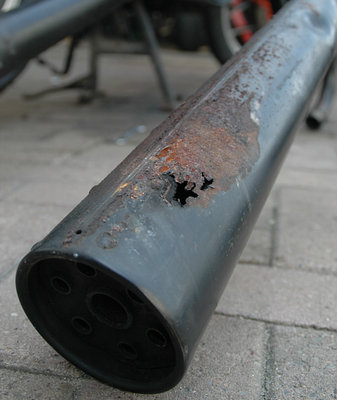 AUSPUFF_0001.jpg (132.49 KiB) 19109 mal betrachtet Austauschen oder Reparieren?