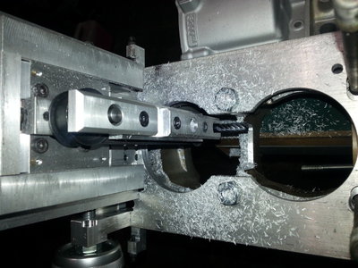 20160319_190415.jpg (164 KiB) 9777 mal betrachtet Fräsen des Gehäuseoberteils